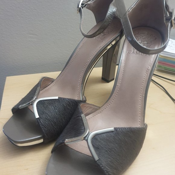 Vince Camuto high heel sandals - Picture 2 of 2